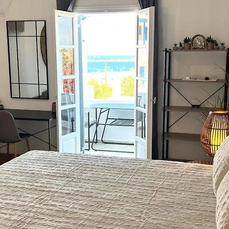 Aeolian Blu 7 * Parikia (Paros)