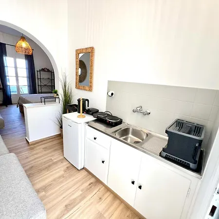 Aeolian Blu 7 * Parikia (Paros)